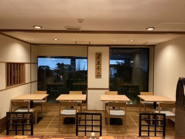 Table seats