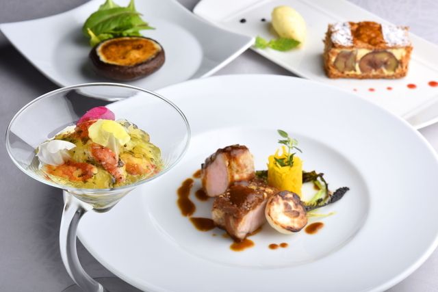 Four Seasons ＆ Oak Room