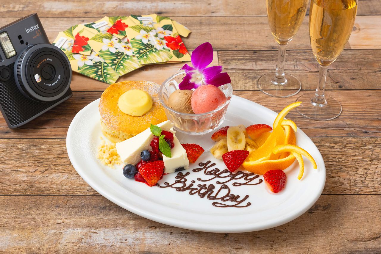 【誕生日・記念日のお祝いに！】Anniversaryプレート　☆メッセージ付き☆