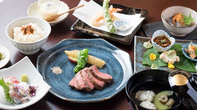 【みぎわコース】先付、八寸、など8品。お魚料理メイン