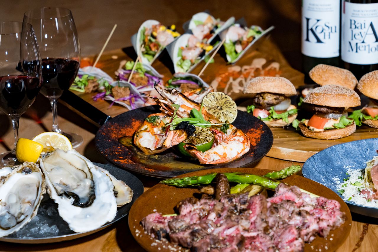 Premium plan for 4 to 15 people (8 dishes+free drink 90 minutes) 7,150 yen (tax included)