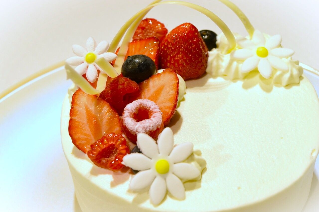 Extra③ [A whole cake to liven up a celebration]