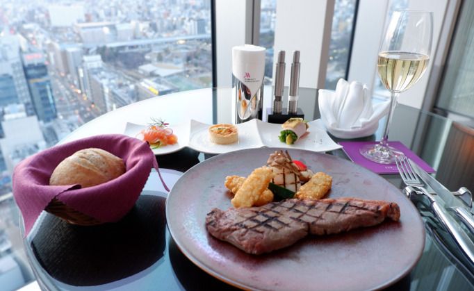 【평일 1조 2분 한정 창 확약! 】 쇠고기 등심의 그릴 세트 + 케이크 & 70 종 중에서 선택할 수있는 원 음료 포함