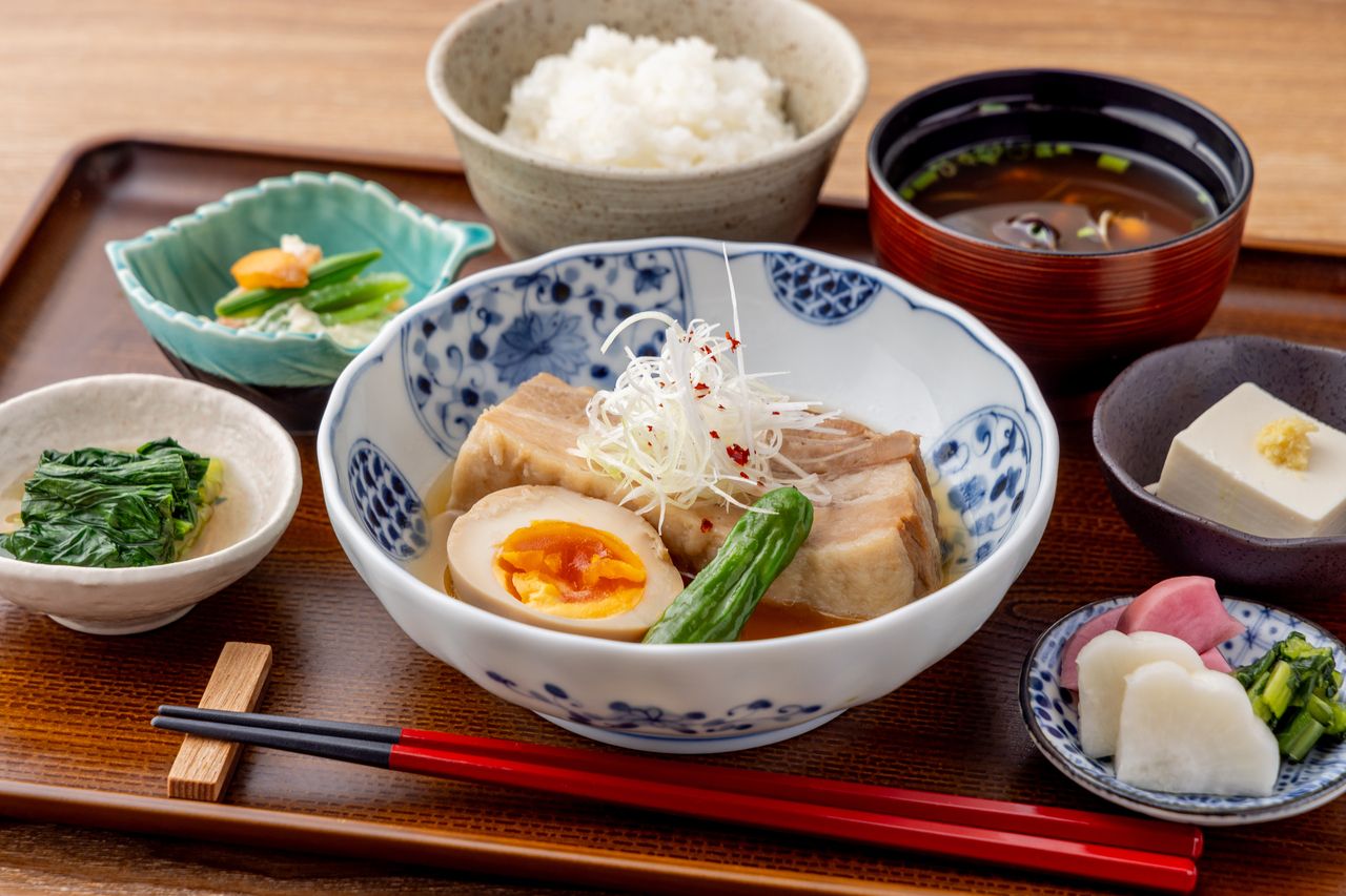 【1ドリンク、選べるデザート付き】10種の中から選べるメイン料理のプチ贅沢ランチセット