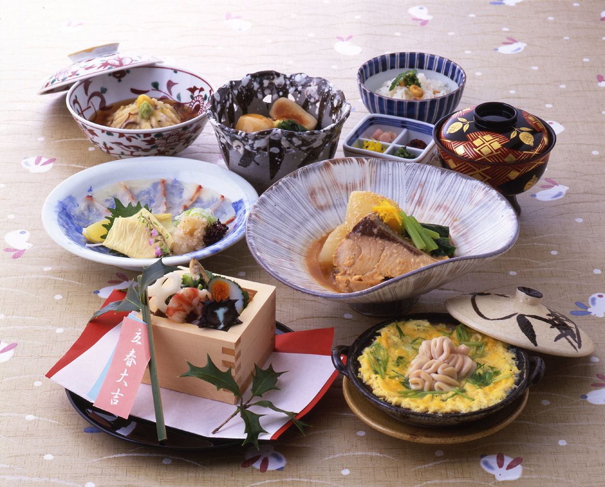 ～都～　 8,000円　フグ唐揚げ　名物 玉締め宝楽焼など