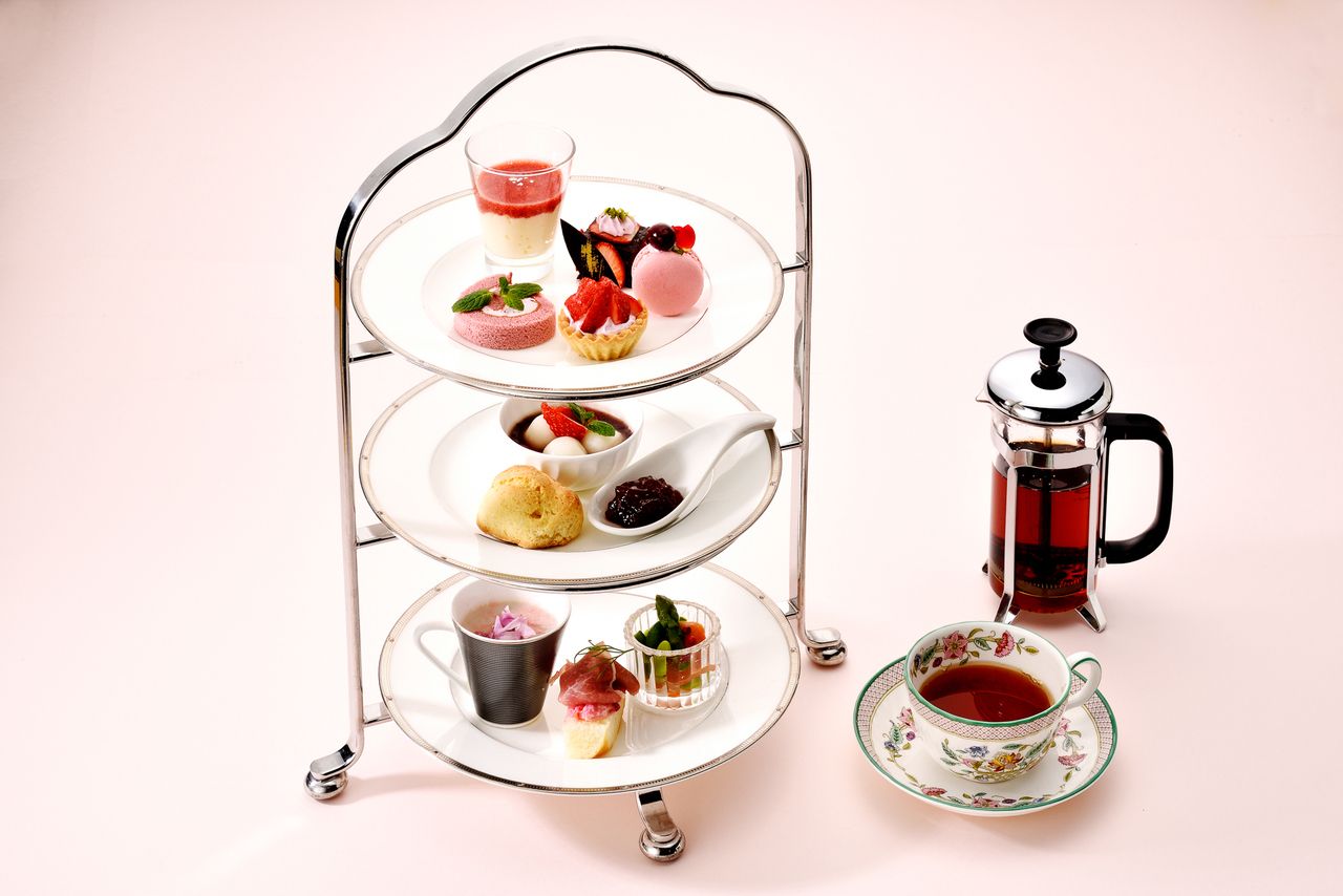 アフタヌーンティーセット+スパークリングワイン付