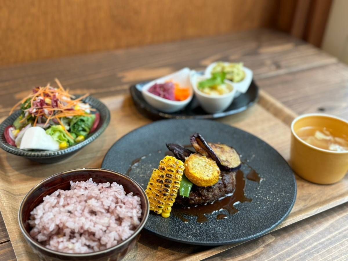 シェフ特製ハンバーグランチ