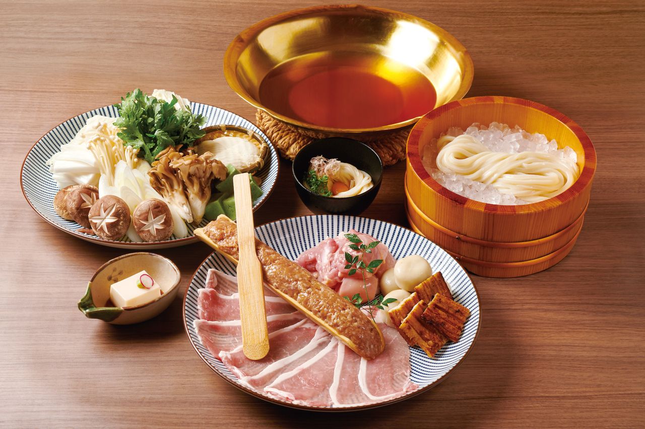 Udon hot pot (4,500 yen) + 2h all-you-can-drink = 6,500 yen