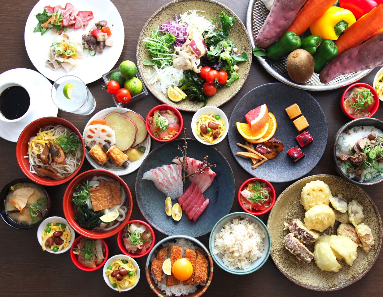 [Lunch] Awa Zanmai Local Cuisine Buffet (Adults)