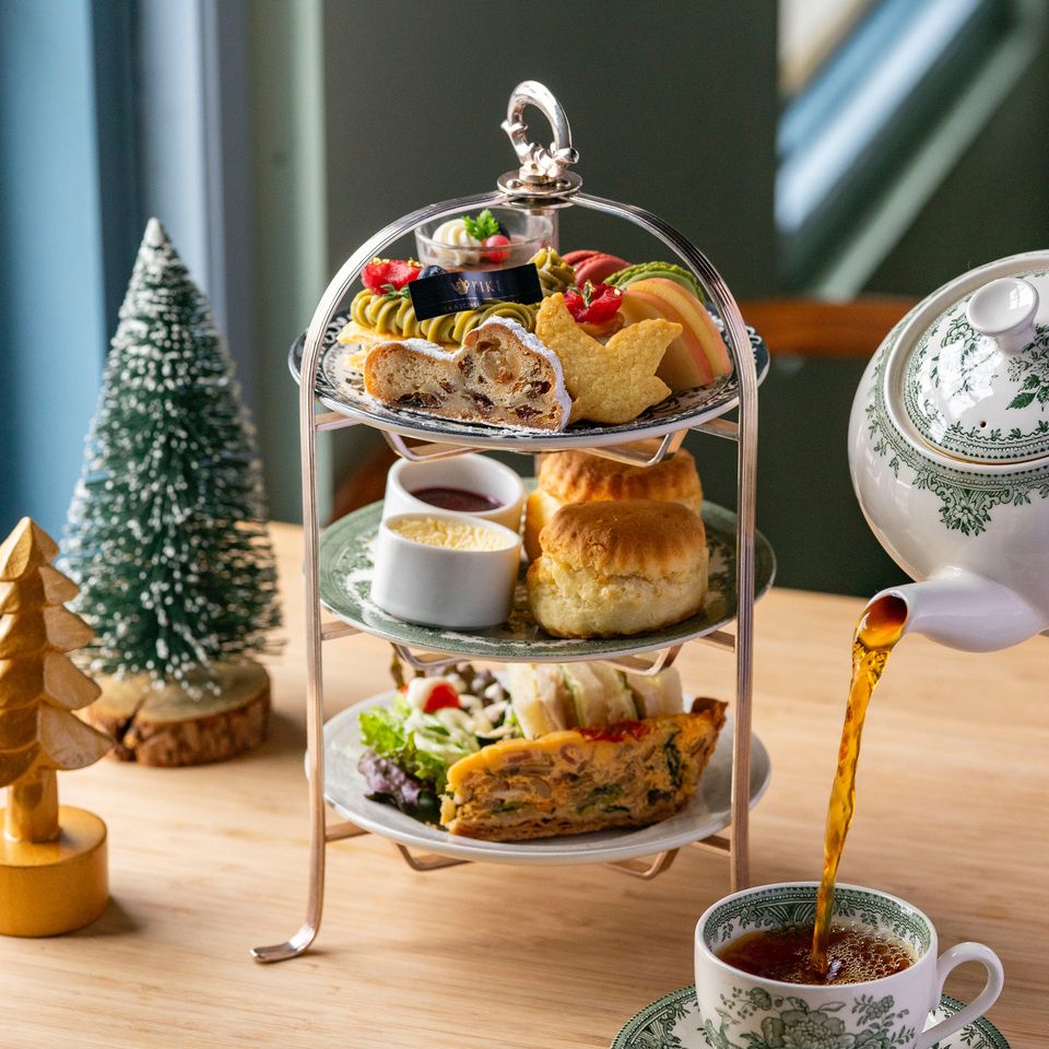 [2025/12/1~12/25まで]KIKI’sアフタヌーンティーセット「KIKIのクリスマスキャロル」10:30~