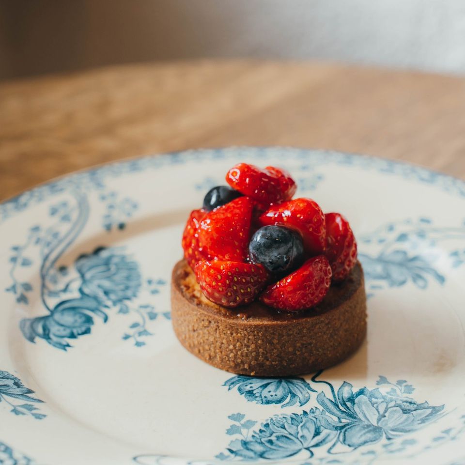Strawberry and chocolate tart