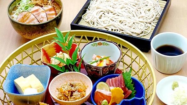[HANAKAGO-GOZEN ～Flower Basket Meal ／Select a Mini Bowl] ...Includes a complimentary after-meal drink♪