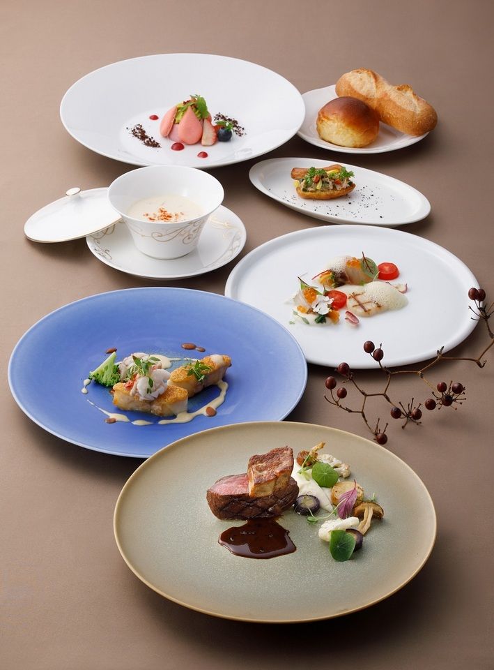 庆祝计划“Soleil”，含祝酒