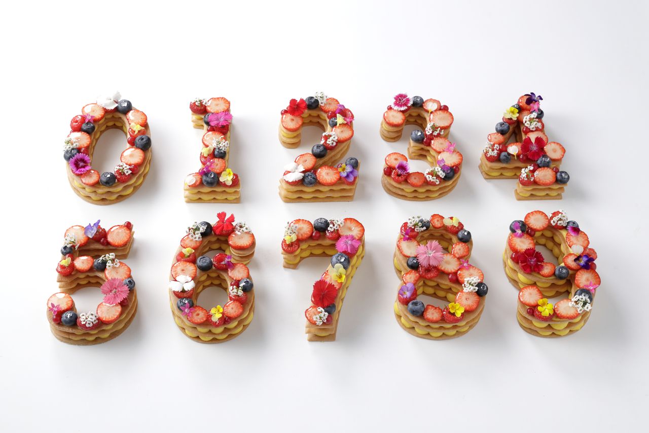 【ご予約のお時間限定】　ナンバーケーキ2台（2桁）+ドリンク付き　お二人で11,000円