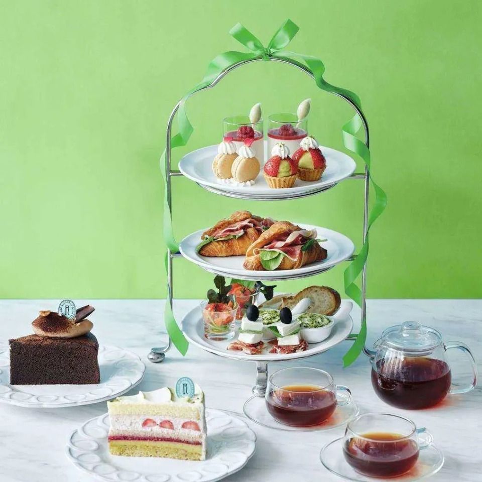 Blue Afternoon Tea + Free Drinks & Cafe + Choice of Cut Cake