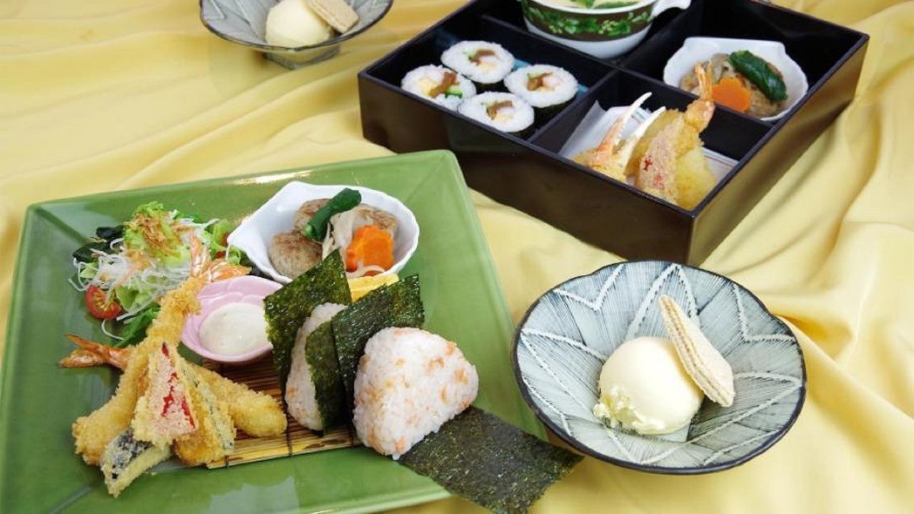 お子さまプレート1500円