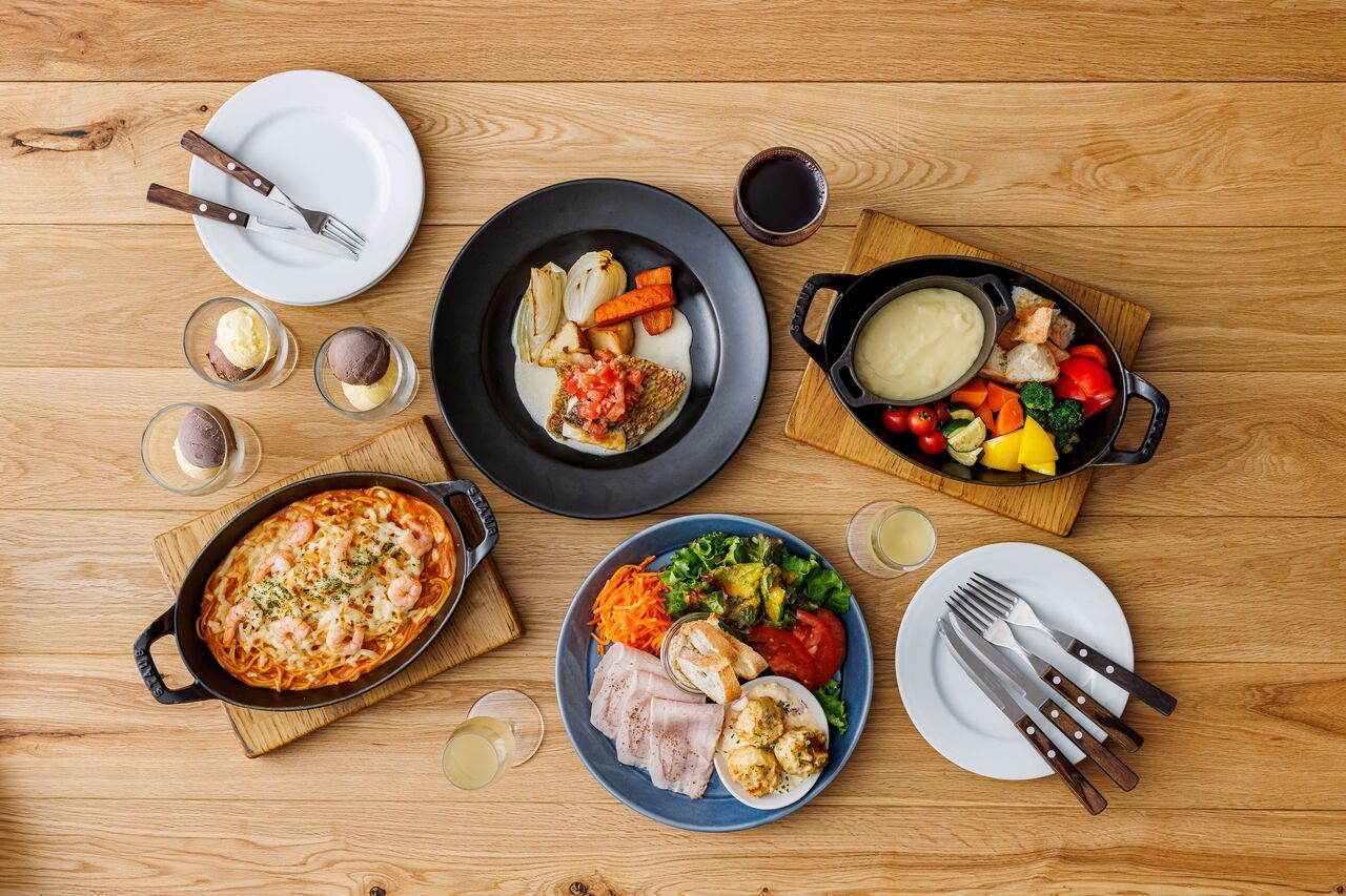 （12岁以上）分享式晚餐套餐 ◆ 欢迎饮品 / 冷前菜 / 热前菜 / 可选主菜 / 意大利面或米饭 / 甜点 ◆ 大人小孩全家共享的特别套餐