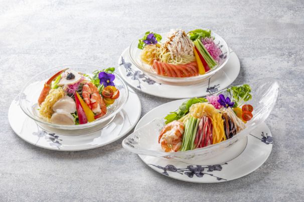 "Gomoku chilly noodles" or "Bang-bang chicken chilly noodles" are cold noodles with a variety of ingredients that herald the arrival of summer.