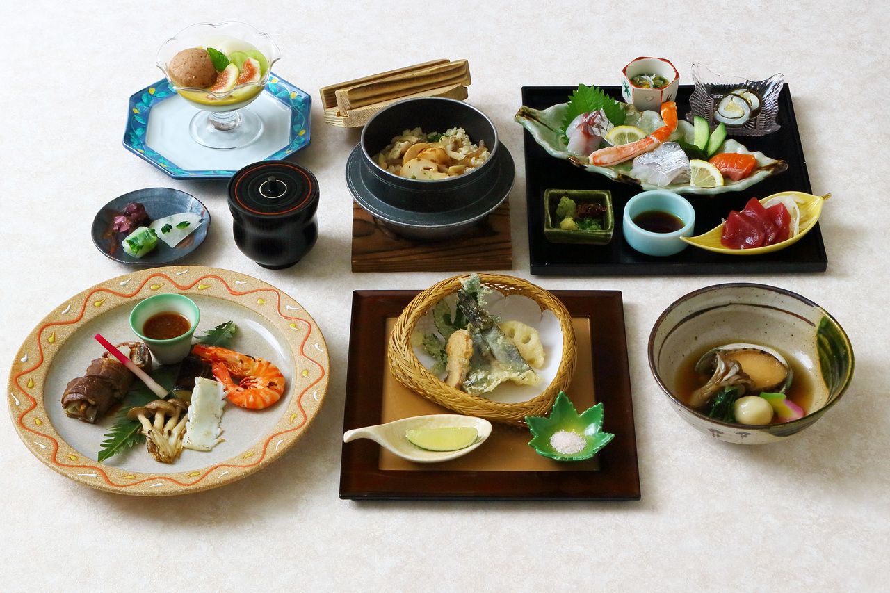 会席料理 　花【月替り】【個室】ランチ