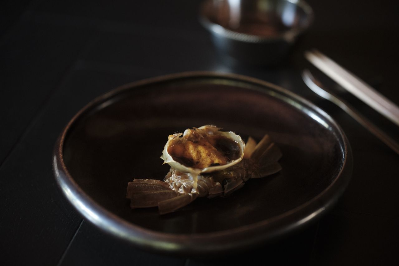 [Dinner] October 2025 to January 2026: Enjoy raw Shanghai crab marinated in Shaoxing wine in a seasonal modern Chinese course