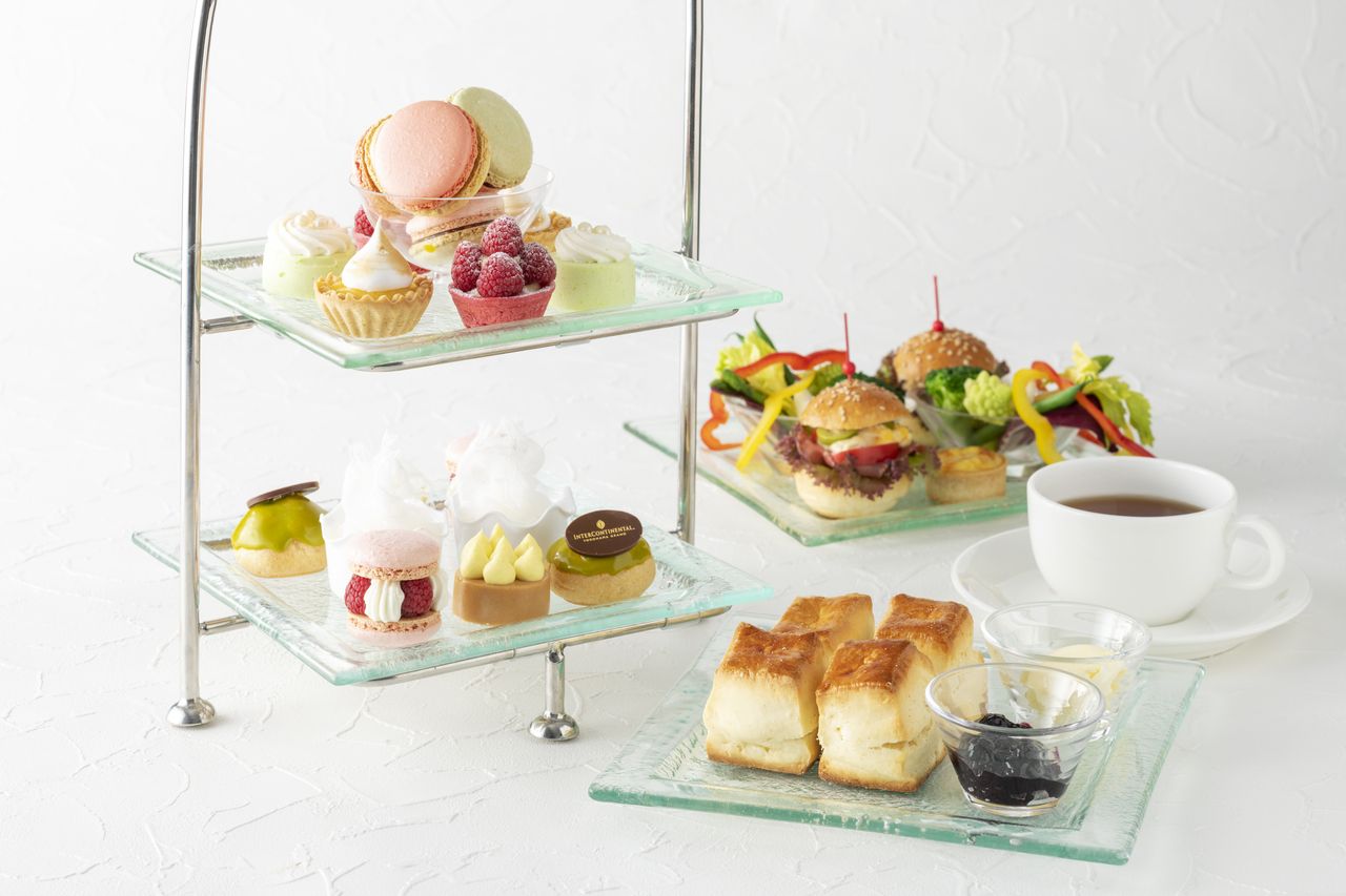 季節のアフタヌーンティー＆25種のカフェフリー | 7,000円