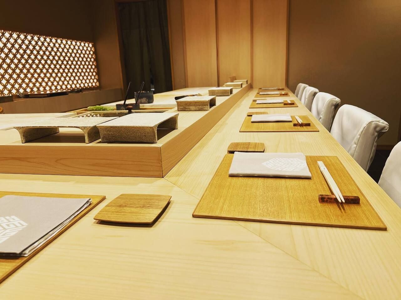 [Starts at 20:30] Omakase course 