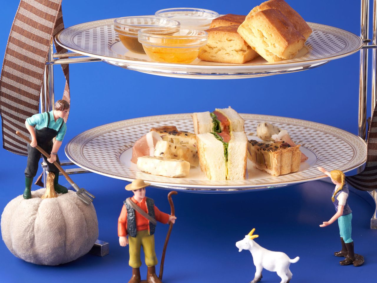 【Grand Harvest Afternoon Tea】カフェおかわり自由！グラスシャンパーニュ付き