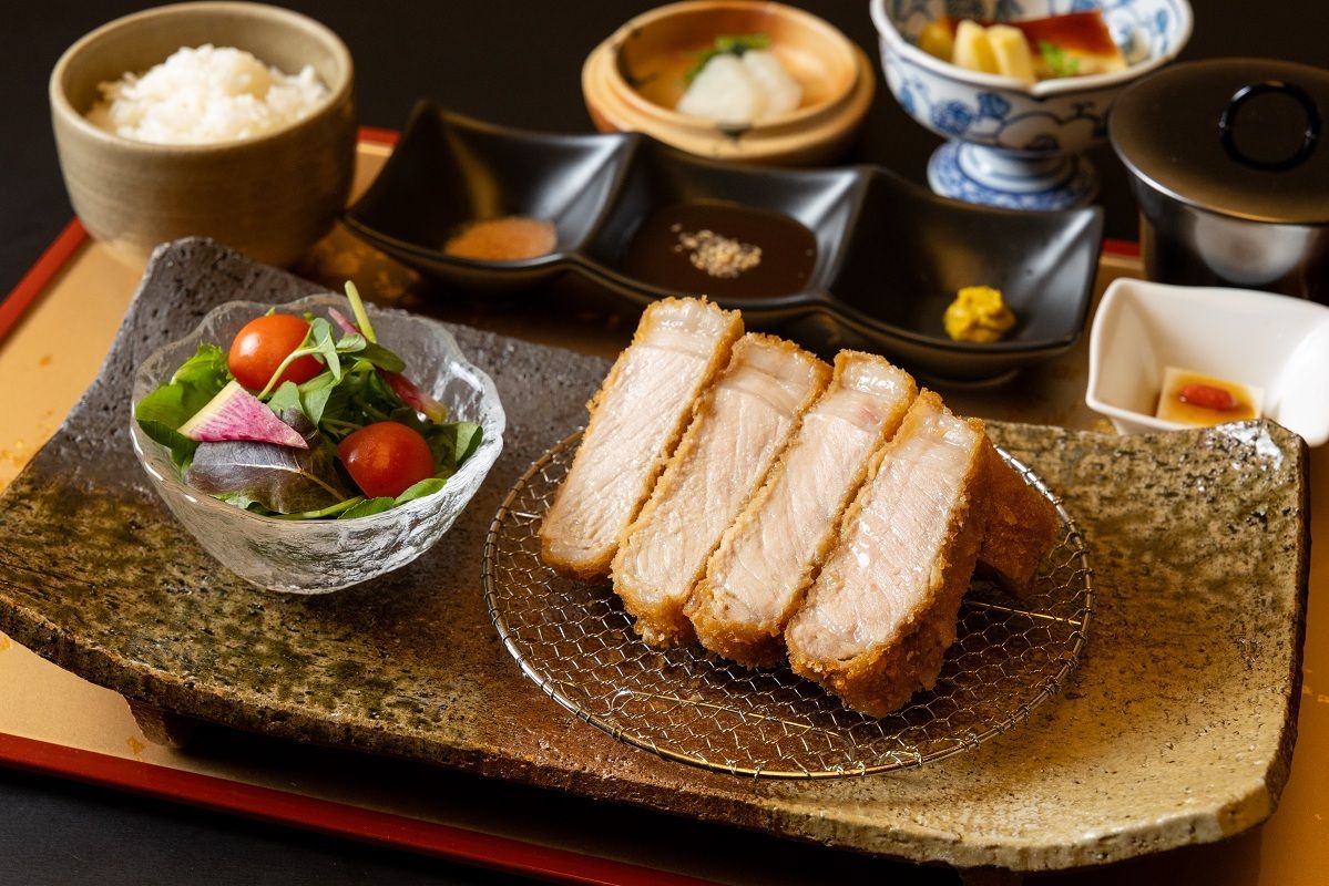 [Limited Time Offer] Itoshima Pork Loin Thick-Cut Pork Cutlet Set