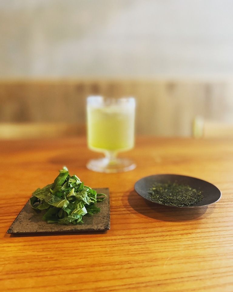 Carefully selected Japanese tea pairings and 9 courses created by the chef