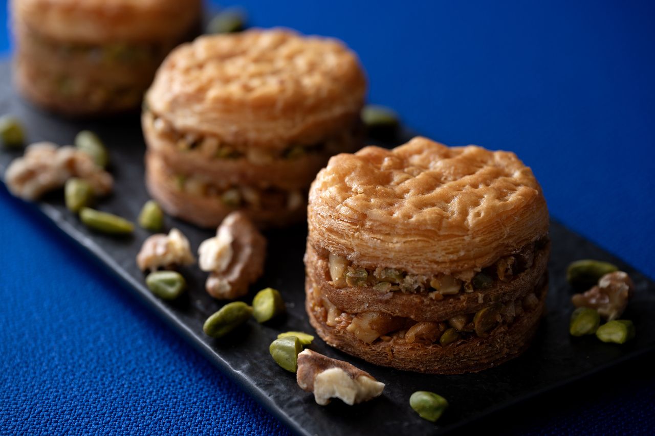 休日限定プラン【劇団四季ミュージカル『マンマ･ミーア!』コラボレーションスイーツ】Baklava-バクラヴァ-SET