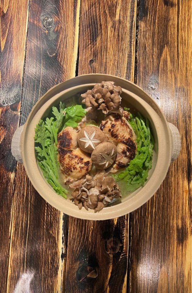 骨付き鶏の塩麹白湯鍋