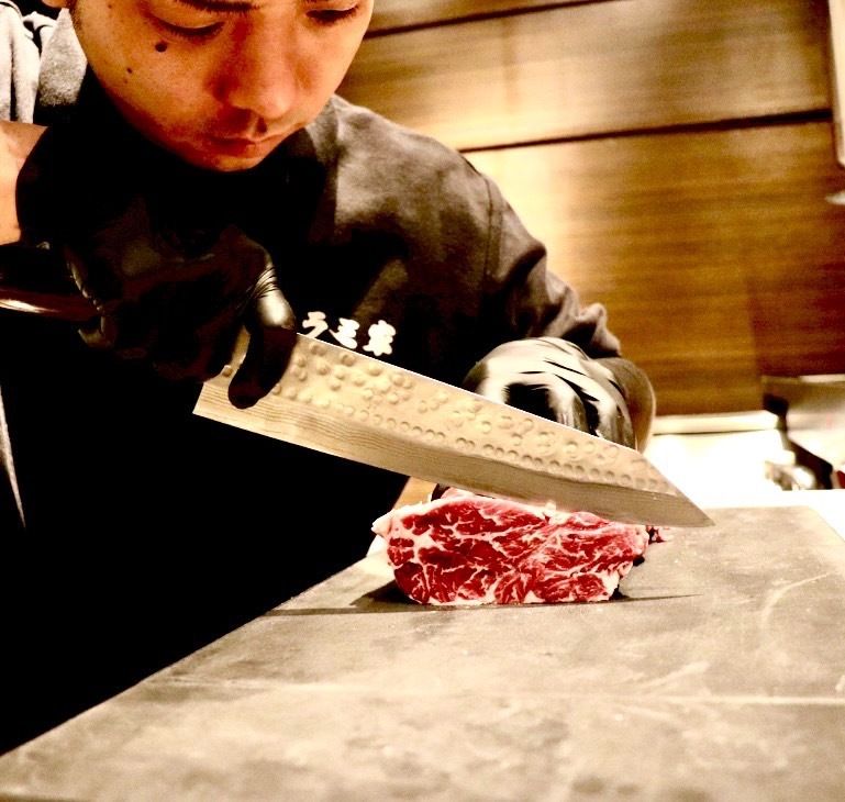 【5名様から貸切 飲み放題付き◆笑苑コース】とろけるローストビーフ・和牛100％ハンバーガーを、お好きなドリンクと共に愉しめるプラン 