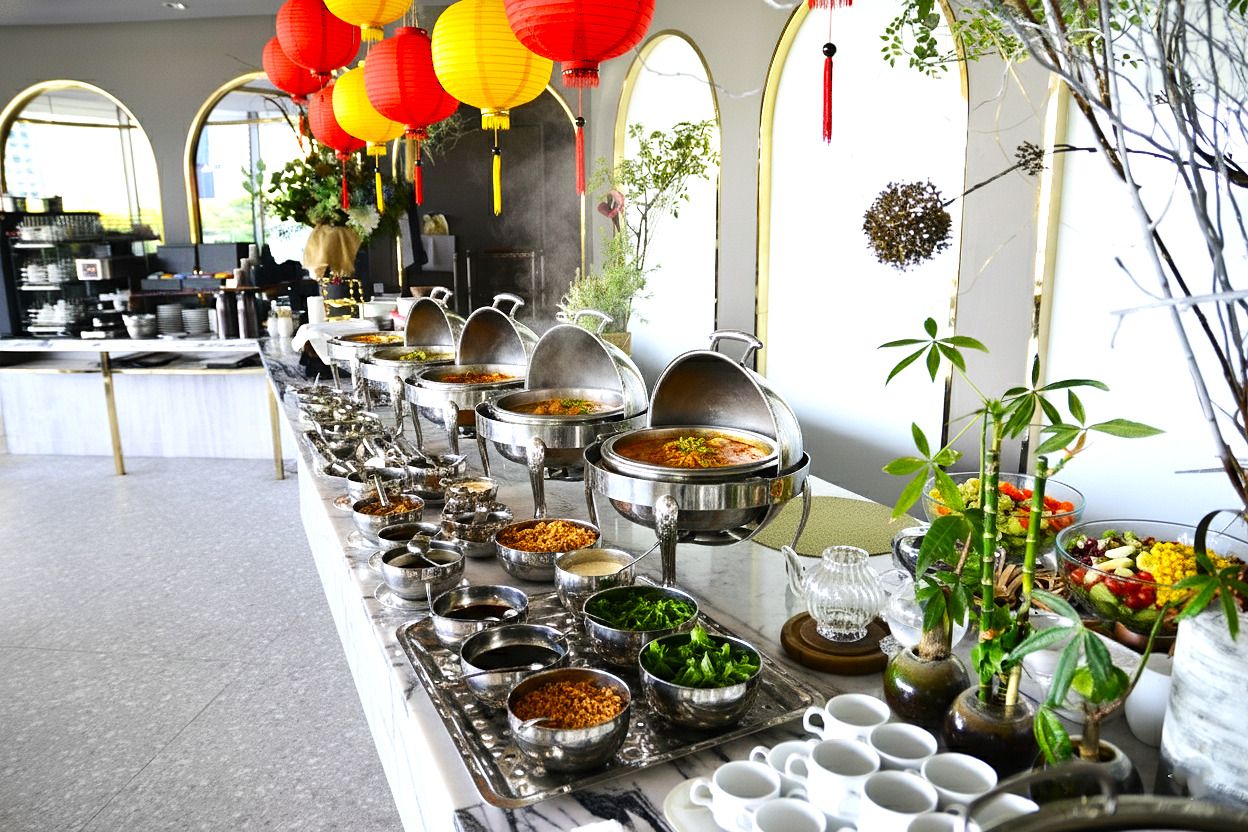 【ホリデイランチブッフェ】2時間 サラダ スイーツも含むシンガポールフード食べ放題