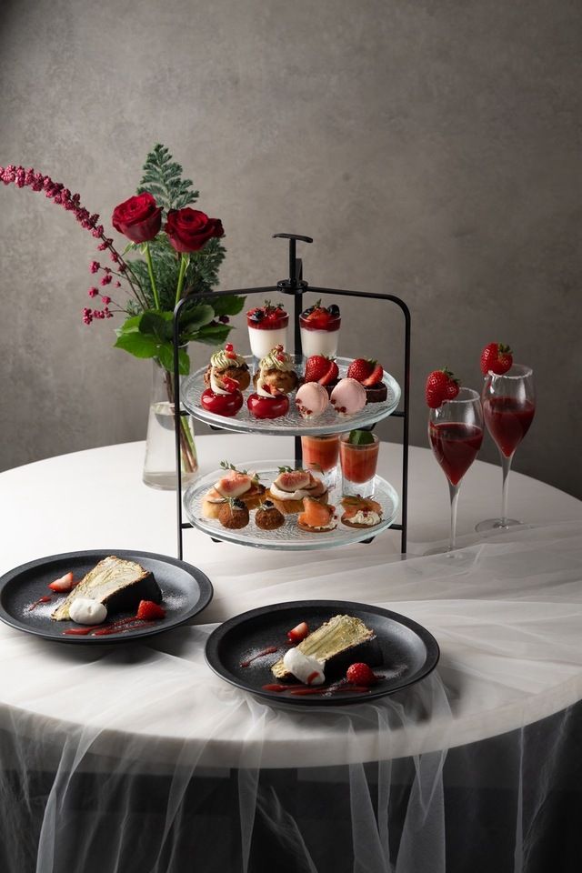 ＜CAFE＞冬のストロベリーアフタヌーンティー(平日)