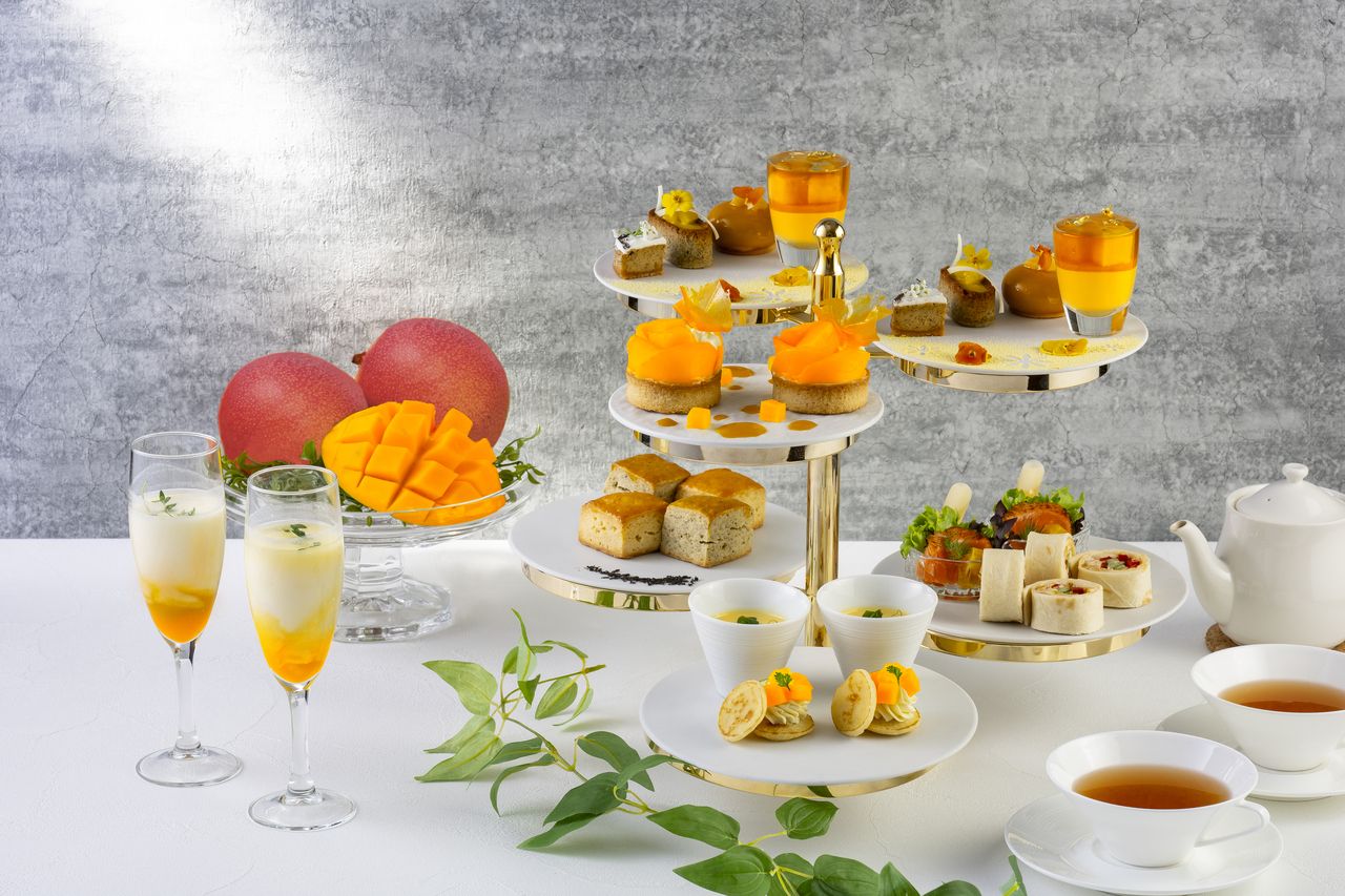 Miyazaki Ripe Mango Afternoon Tea (Saturdays, Sundays, and Holidays)