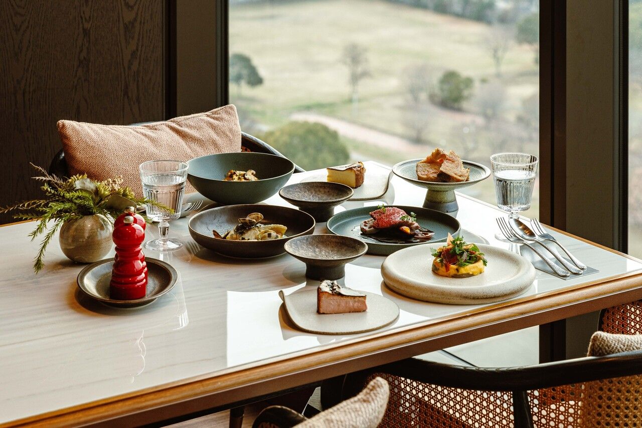 [Guaranteed window seat lunch] 5-course prix fixe meal with champagne toast