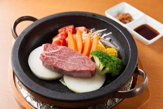 [Online reservation only] A5 Omi Beef Chateaubriand Lunch