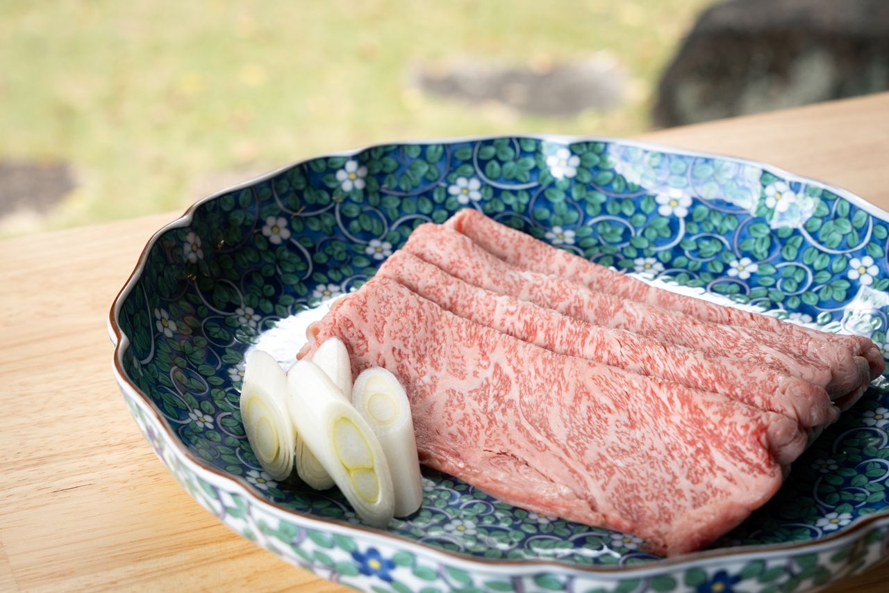【葉山牛】極上黒毛和牛のすき焼き