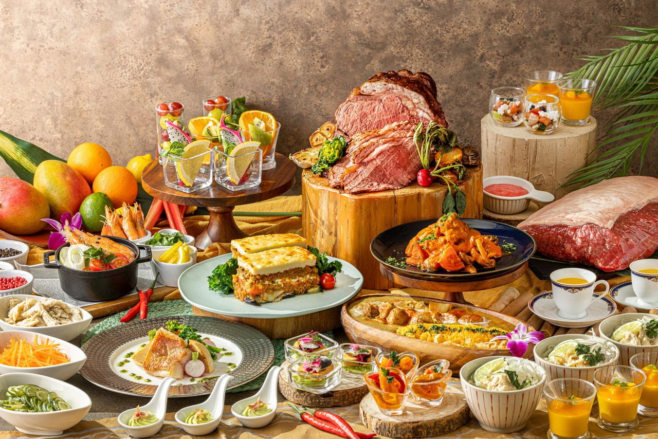 平日ランチ 鉄板焼きサーロインステーキ食べ放題＆初夏のオリエンタルフェア(11:45以降予約）