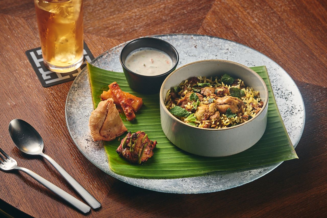 [BIRYANI LUNCH (Non-Vegetarian): Assorted Appetizers + Biryani Plate Lunch + Drink]