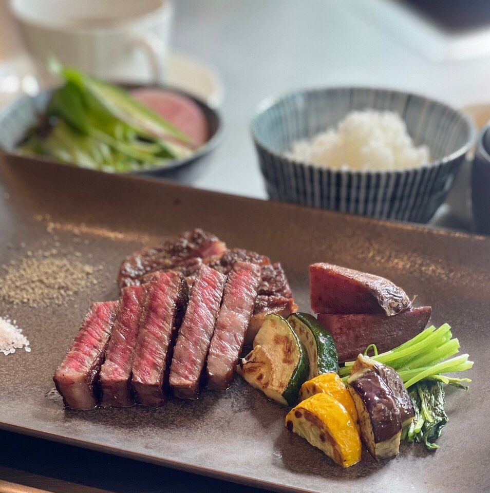 5月1日～6月30日まで！祝101周年【ランチ】大和の四季コース～初夏～　初夏の前菜、エスカルゴとズッキーニ、海老やスズキ。お好みのステーキ　ガーリックライスにデザートも！