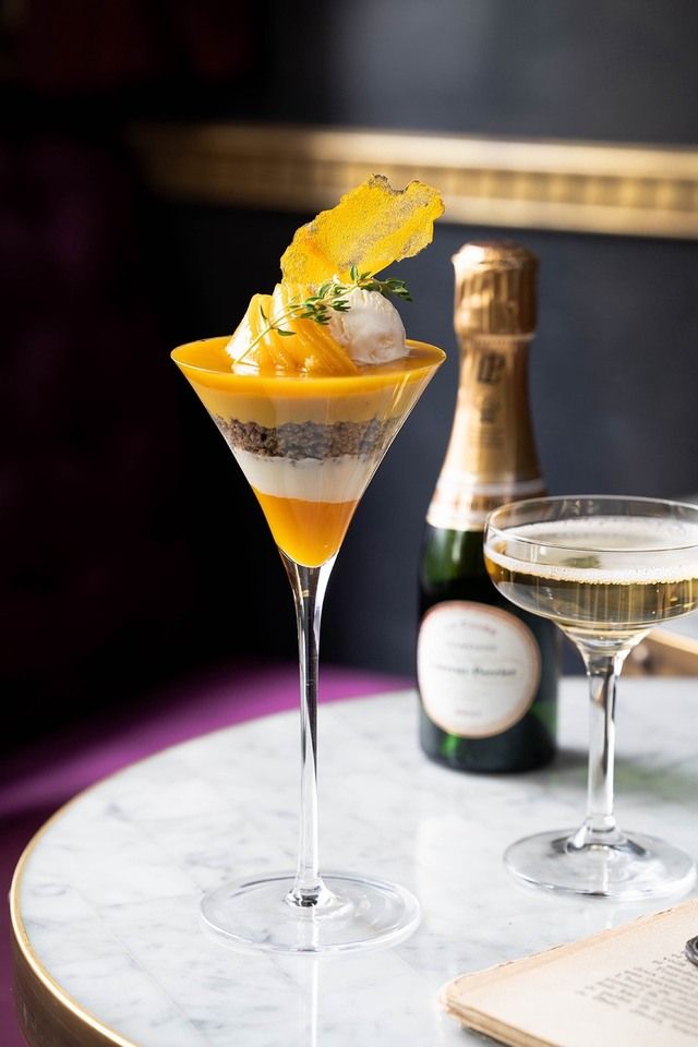 Seasonal parfait/Mango (only Bar time)