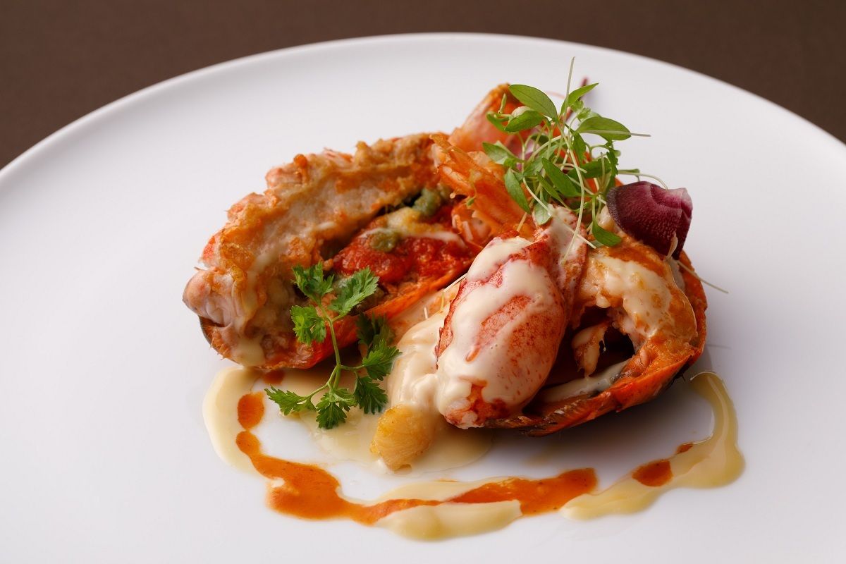 A premium course featuring one whole wild lobster (half portion)