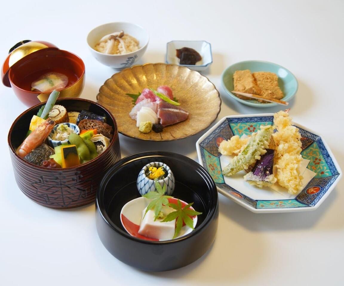Koetsu Water Jar Lunch Box (Tempura)