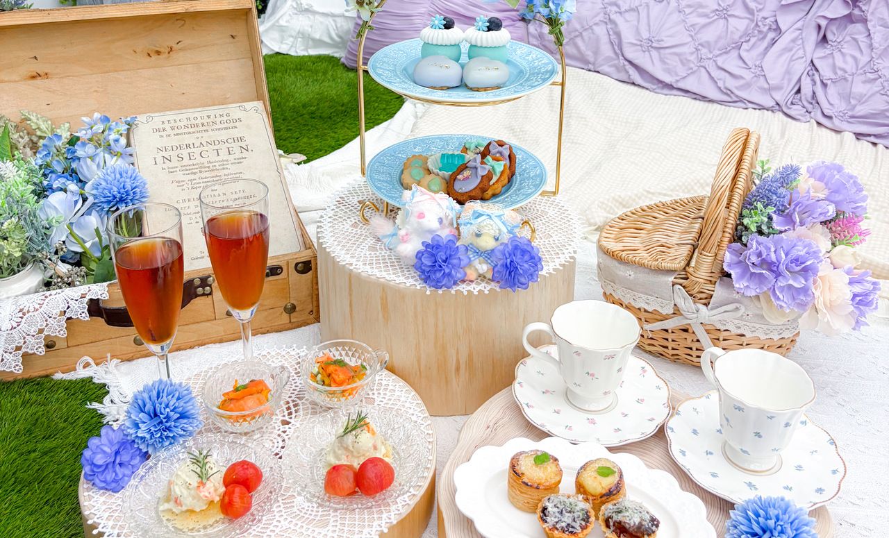 Uriel Afternoon Tea Set