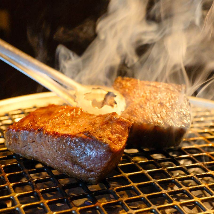 【ご予約限定】八坐和神戸牛プレミアムコース　全8品　神戸牛ステーキの2種食べ比べ＆神戸牛厳選焼肉盛り合わせ、更に神戸牛の中トロ寿司など贅沢な内容