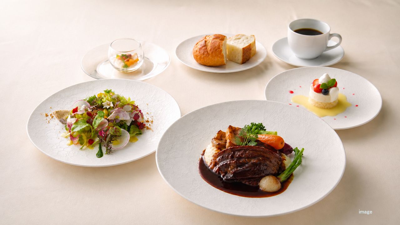 Lunch half-course (main: beef cheek)
