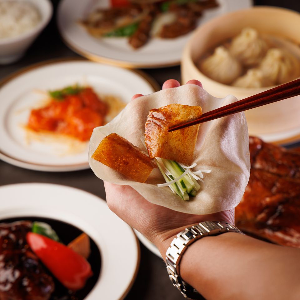 【北京烤鴨無限暢吃】《創意中華料理160道》2小時無限暢吃方案，原價6,800日圓→現價5,300日圓（含稅）
