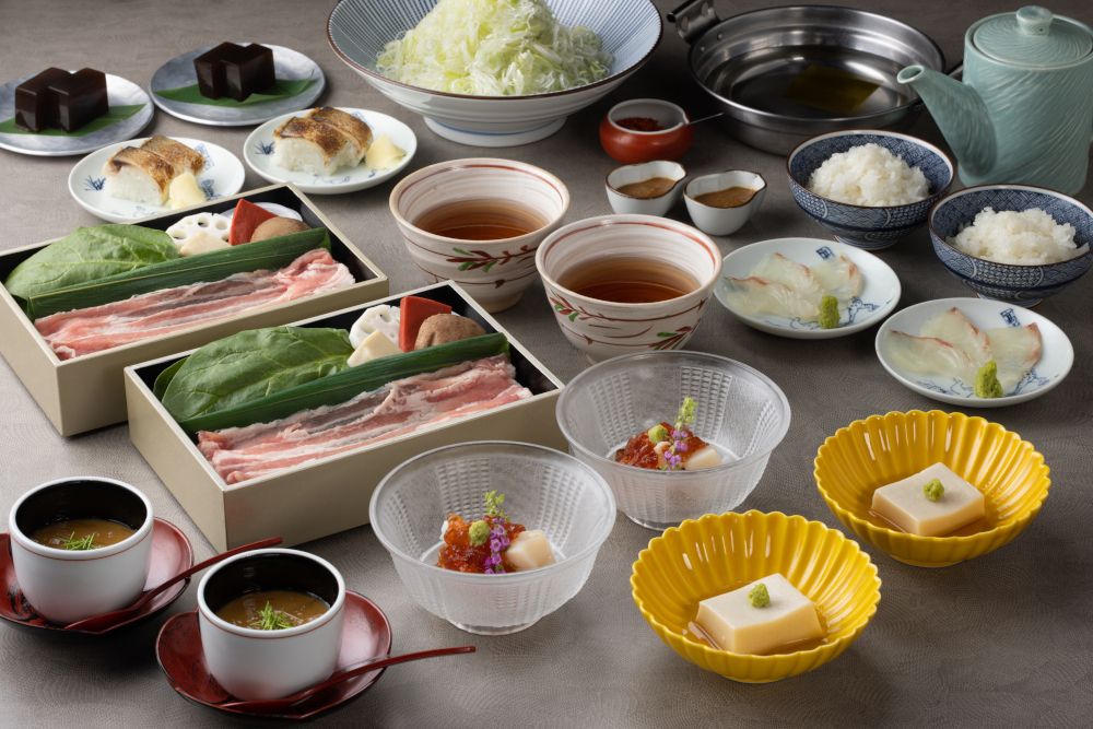 [Lunch - Individual hot pot dashi shabu-shabu] Four seasons course "Shokin" (Specially selected pork) *Reservation required by the day before