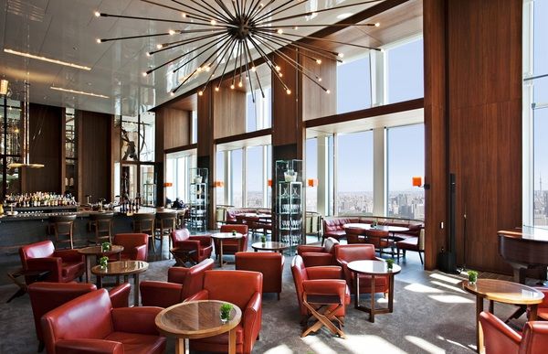 LOUNGE & BAR